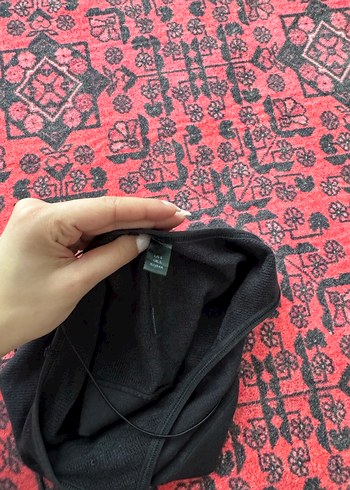 Siyah İnce Askılı Kısa Crop Top - Görsel 2