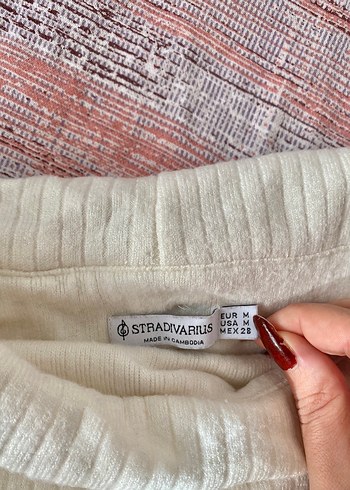 stradivarius beyaz kayık yaka kazak - Görsel 2