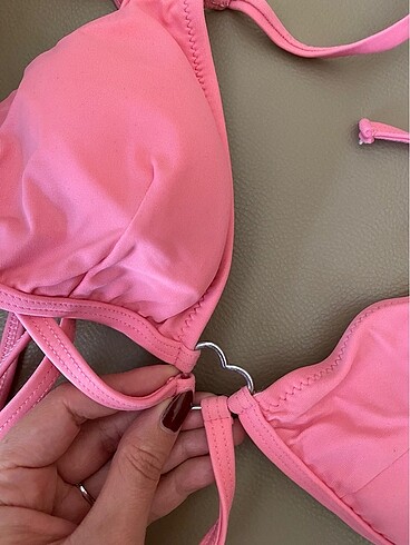 Trendyol & Milla kalpli pembe bikini üstü