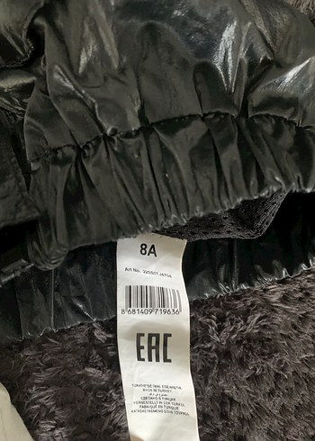 Kızlar için Siyah Kapüşonlu Fermuarlı Yelek - Görsel 5