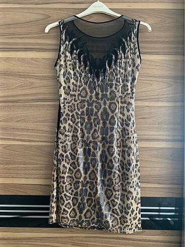 Pullu leopar elbise - Görsel 3