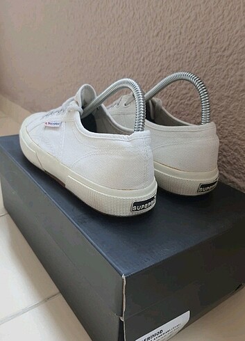 41 Beden 41. Numara orjinal beyaz Superga