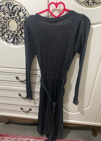 Gri V Yaka Pilili Uzun Triko Elbise - Görsel 2