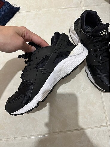 37 Beden siyah Renk Nike spor ayakkabı