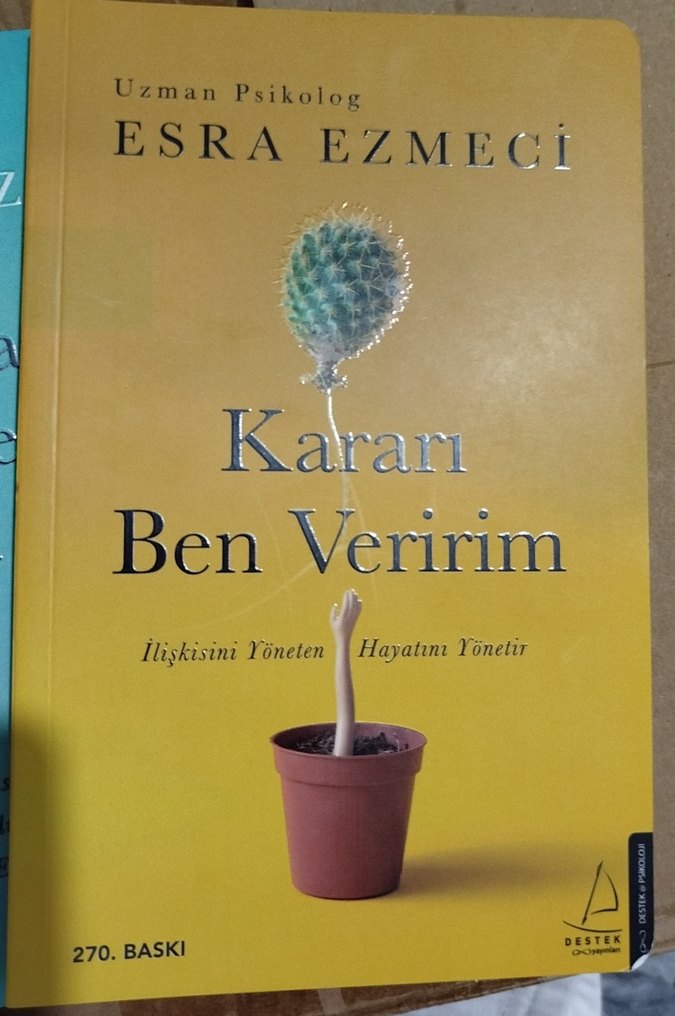 Esra Ezmeci Roman Seti - 4 Kitap - Görsel 3