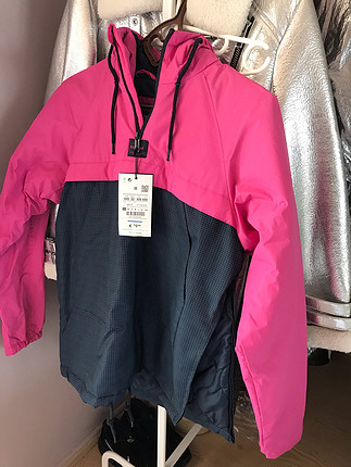 Pull and Bear etiketli kanguru mont 