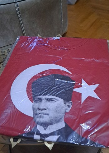 Kırmızı Atatürk Bayrak  Temalı Erkek kız tişörtü - Görsel 4