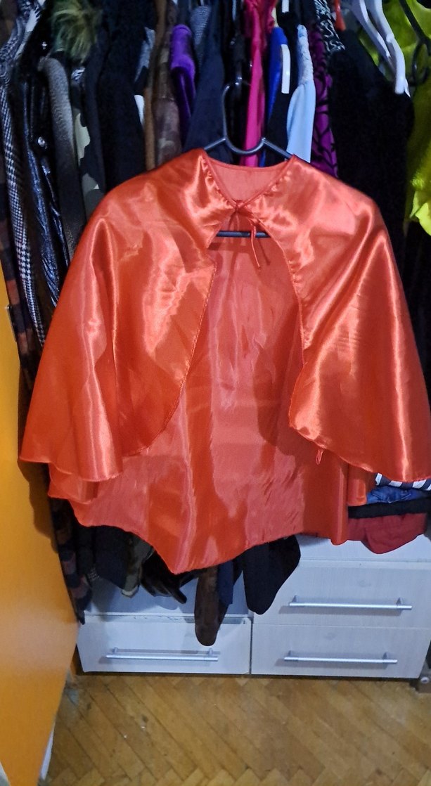 Kız erkek Çocuk , yetiskin Kırmızı Saten Bayrak  Pelerin - Görsel 5