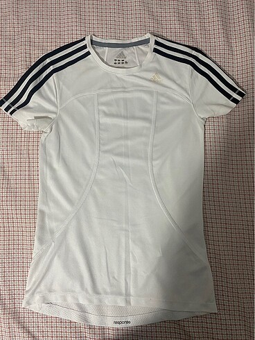 Adidas tşört