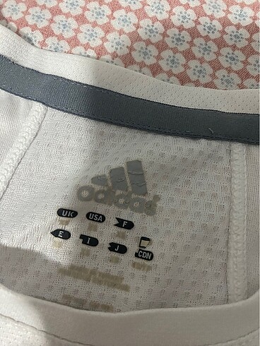 xs Beden Adidas tşört