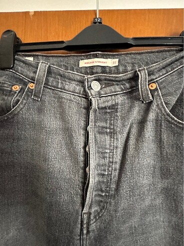 Levis 31