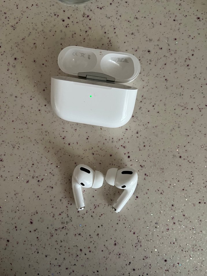 Beyaz Kablosuz Kulaklık Seti - Görsel 2