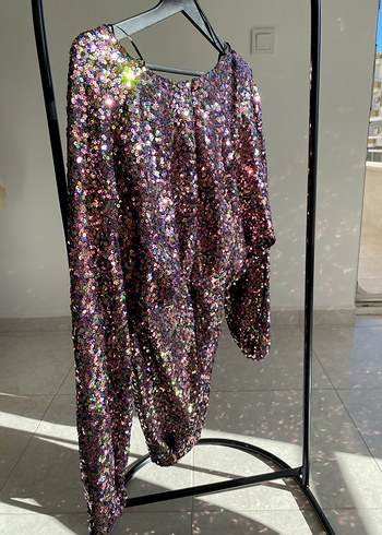 Parlak Siyah Mini Payetli V Yaka Elbise - Görsel 4