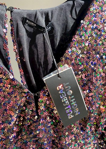 Parlak Siyah Mini Payetli V Yaka Elbise - Görsel 5