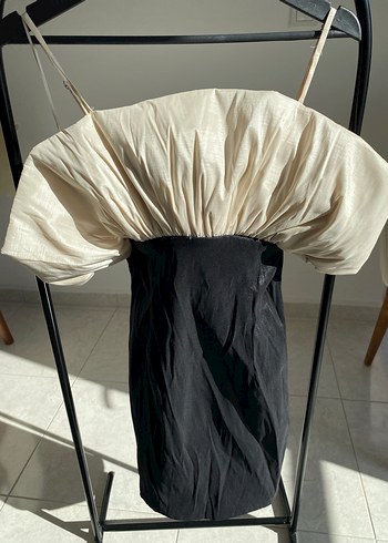 Siyah Drapeli Straplez Mini Kokteyl Elbisesi - Görsel 5