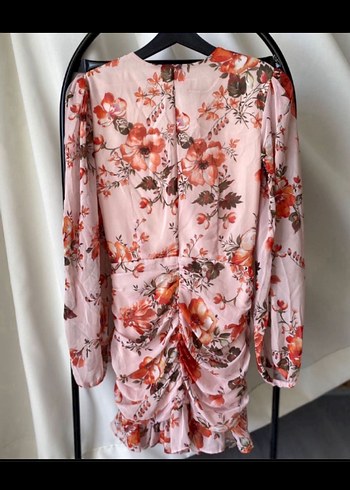 Pembe Çiçekli V Yaka Mini Elbise - Görsel 4