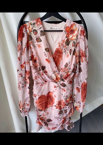 Pembe Çiçekli V Yaka Mini Elbise - Görsel 3