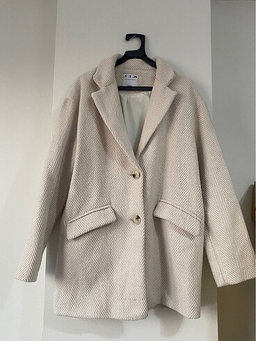 Bershka mont