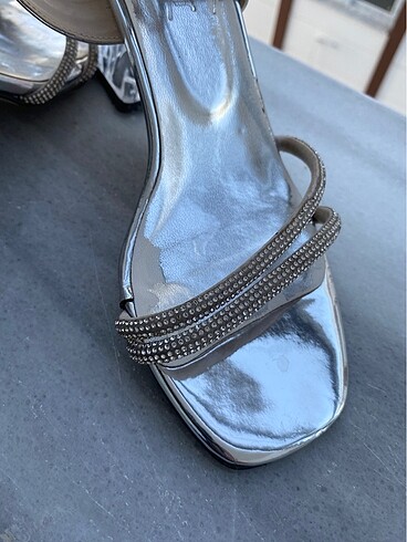 36 Beden Gümüş topuklu ayakkabı