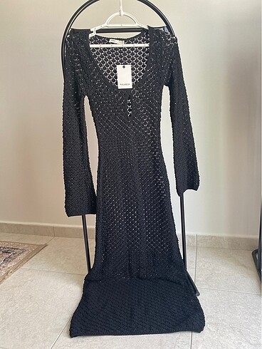 Pull and Bear Siyah Ajurlu Maxi Elbise ????