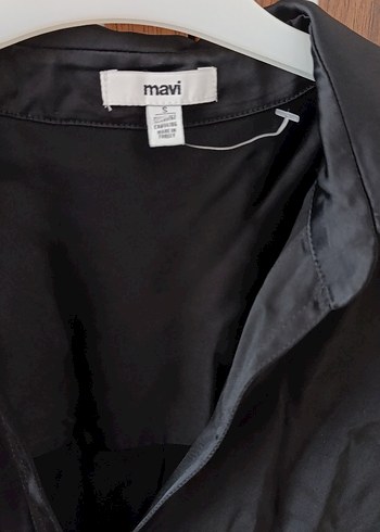s Beden Düğmeli Siyah Saten Gömlek