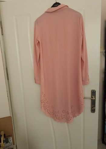 Uzun Kollu Dantel Detaylı Pembe Tunik