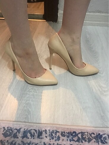 Ten rengi stiletto