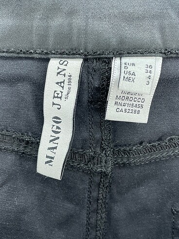 36 Beden siyah Renk Mango Düz Kesim %70 İndirimli.