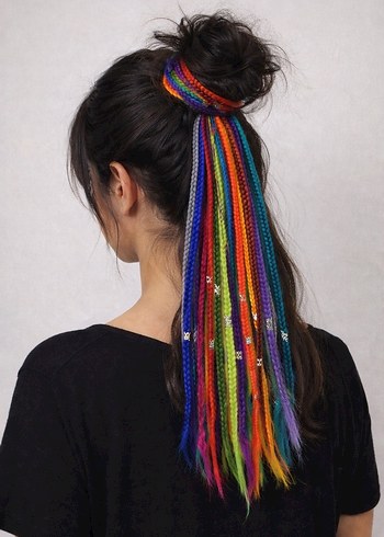 Renkli Püsküllü Örgü Saç Aksesuarı - Görsel 4