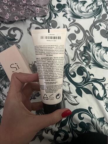 Beden Renk Armani Si eau de parfüm ve krem