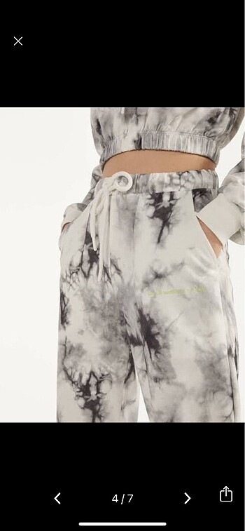 s Beden beyaz Renk Bershka Batik Takım