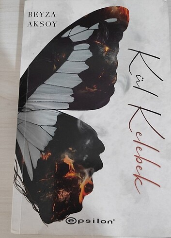 Beden Beyza Aksoy Kül Kelebek ve Kelebeği Öldürmek