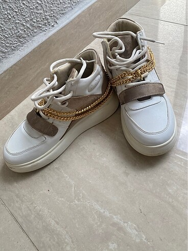 Shoes & More Alan pişman olmaz