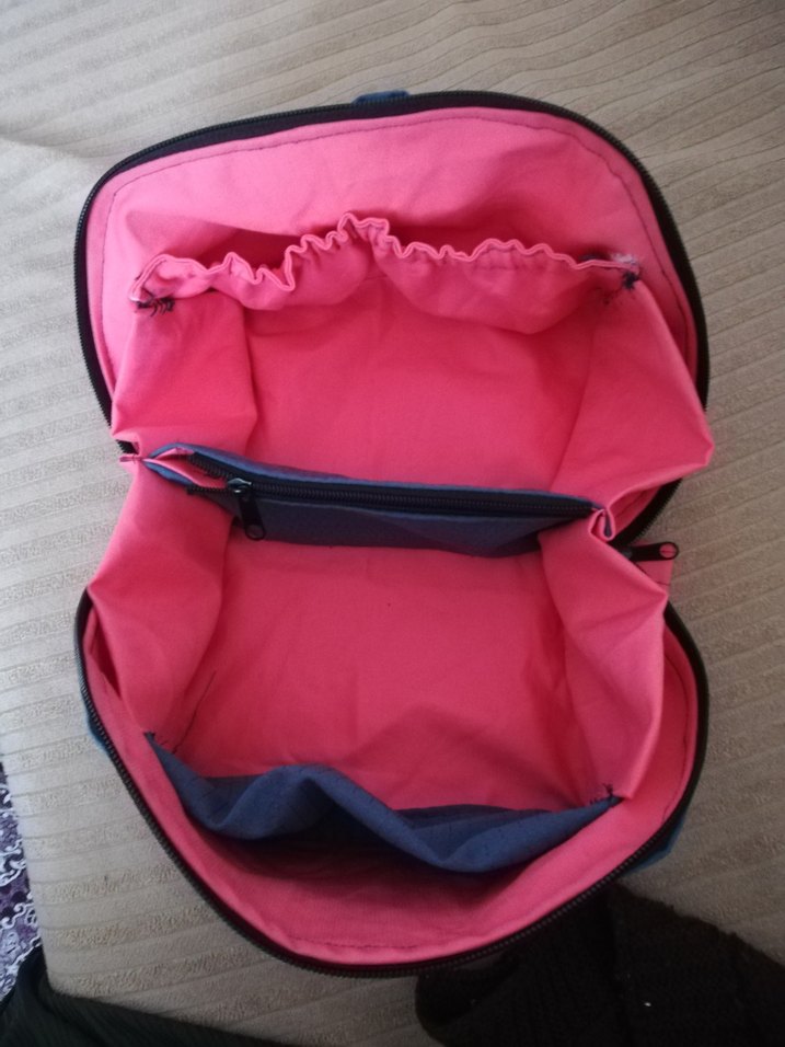 Mavi Fermuarlı Kadın Makyaj Çantası - Görsel 3