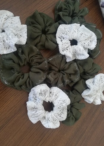 Kadın Beyaz Fırfırlı  Toka - Görsel 3