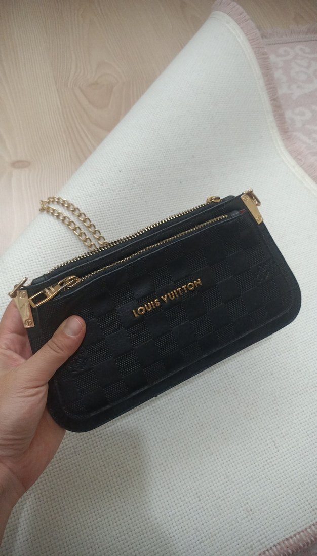 Louis Vuitton Siyah Kareli Deri Clutch Çanta - Görsel 4