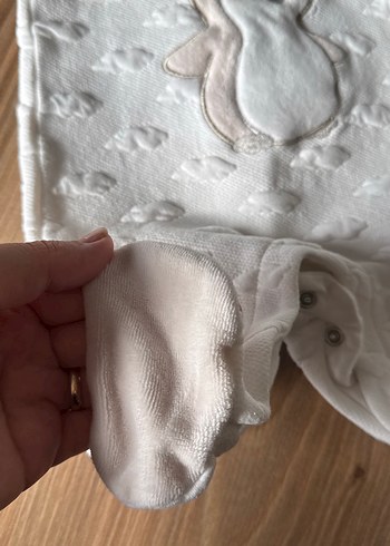 Yenidoğan Beden Nakışlı Beyaz Örgü Bebek tulum