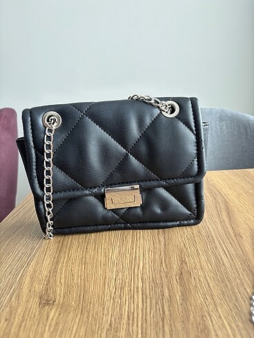 Stradivarius siyah çanta