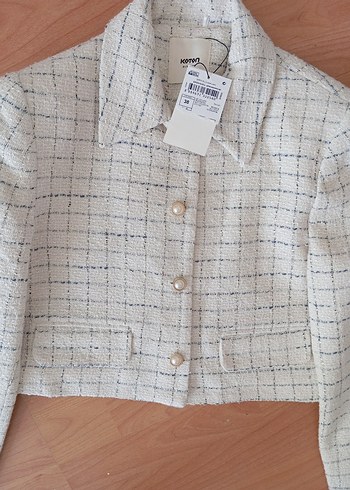 Düğmeli Beyaz Mini Kadın Ceket - Görsel 2