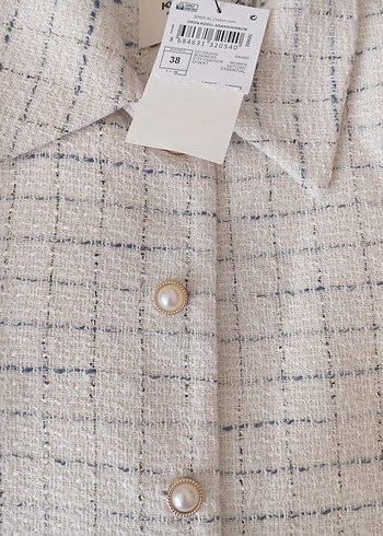 Düğmeli Beyaz Mini Kadın Ceket - Görsel 3