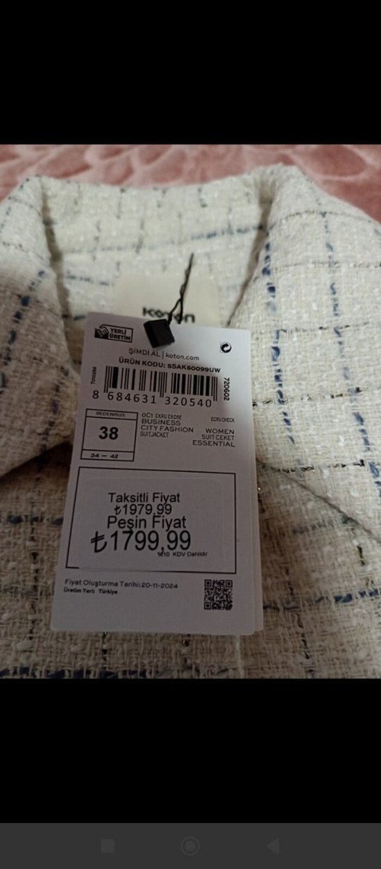 Düğmeli Beyaz Mini Kadın Ceket - Görsel 4