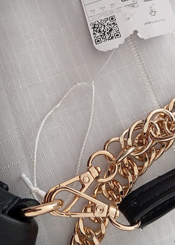 Zincir Detaylı Siyah Deri Çanta - Görsel 4