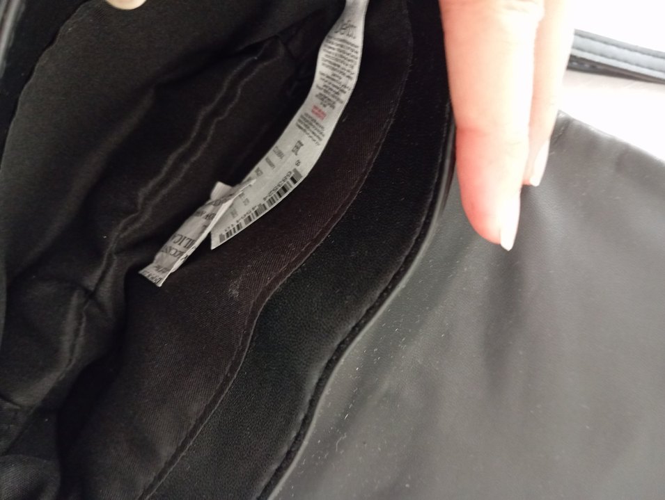 Zincir Detaylı Siyah Deri Çanta - Görsel 3