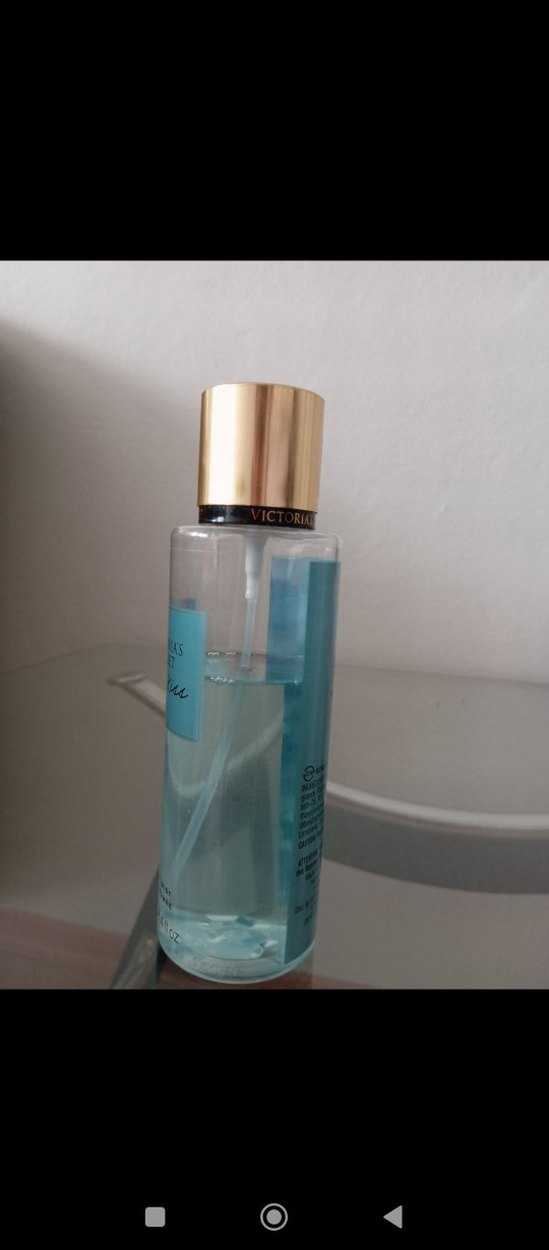 Victoria's Secret Aqua Kiss vücut spreyi - Görsel 5