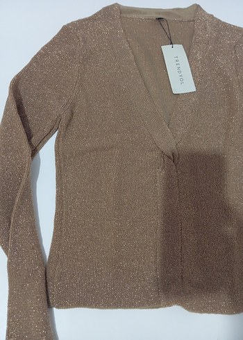 Kahverengi Parlak V Yaka Kadın Hırka - Görsel 3