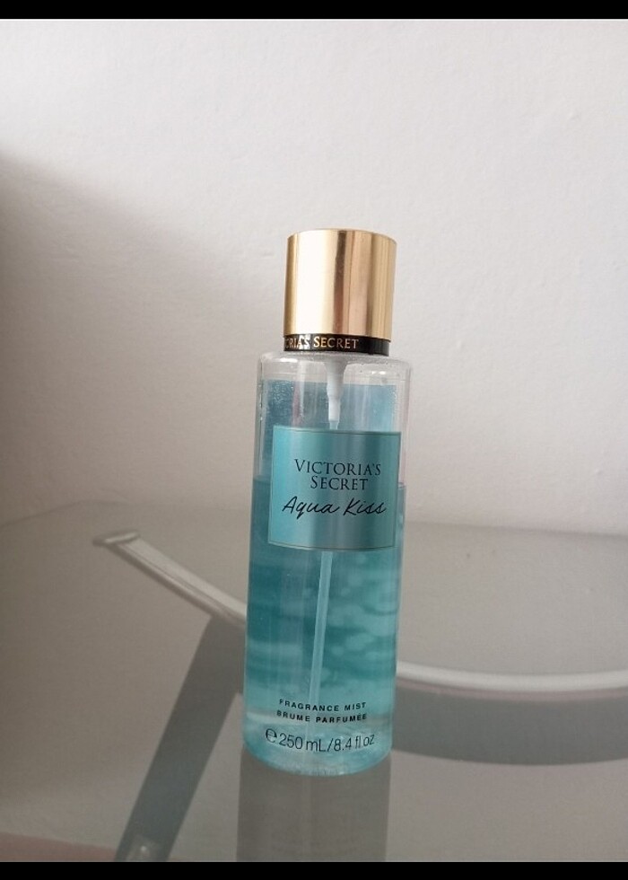 Victoria's secret aqua Kiss vücut spreyi - Görsel 4
