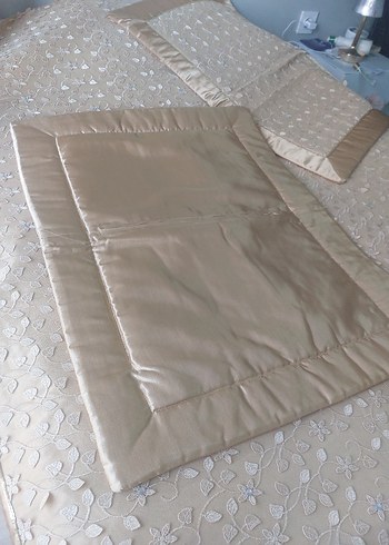Nakışlı Bej Parlak Yatak Örtüsü - Görsel 7