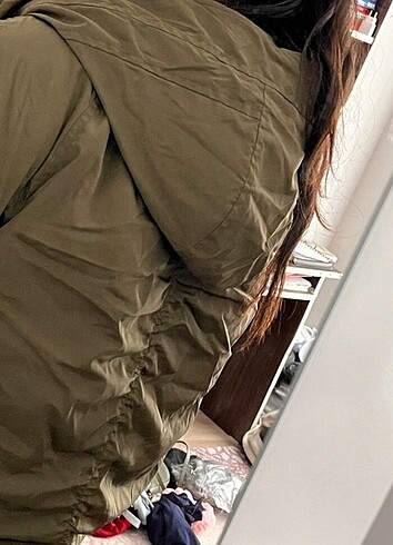 Mevsimlik mont kapşonlu - Görsel 3