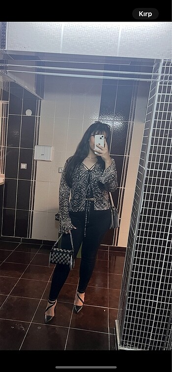 Tül bluz