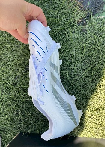 Adidas Beyaz Adidas Predator Erkek Futbol Ayakkabısı